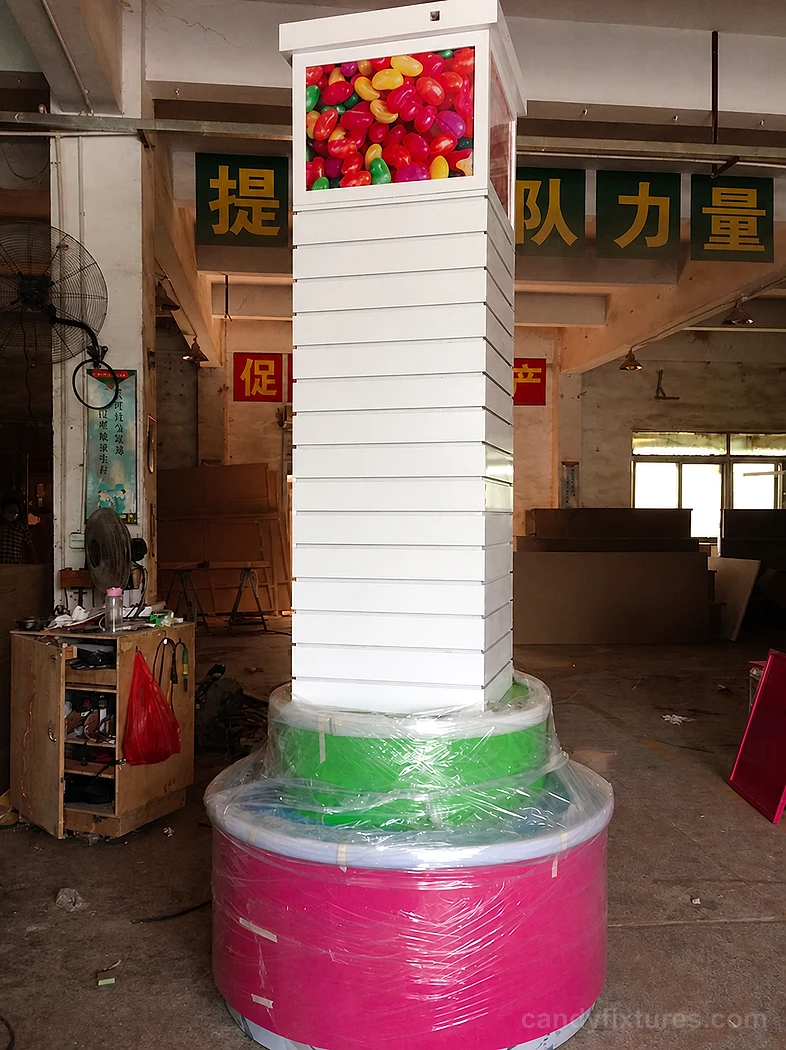 Small Candy & Gift & Chocolate Store Inside Layout and Display Furniture Design – Production